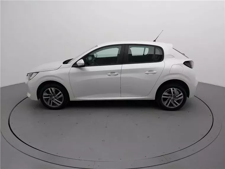 Peugeot 208 Branco 13