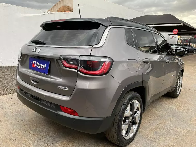 Foto do carro