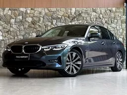 BMW 320i