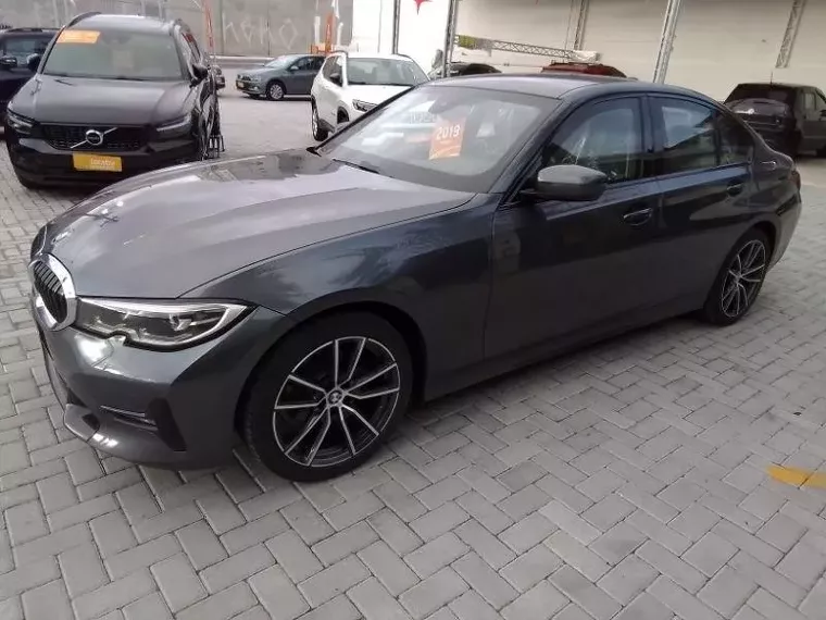 BMW 320i Cinza 1