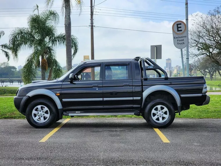 Mitsubishi L200 Outdoor Preto 13