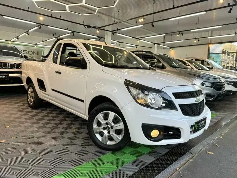 Chevrolet Montana Branco 3