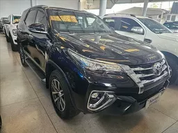Toyota Hilux SW4