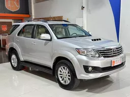 Toyota Hilux SW4