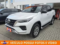 Toyota Hilux SW4
