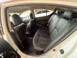 Nissan Versa