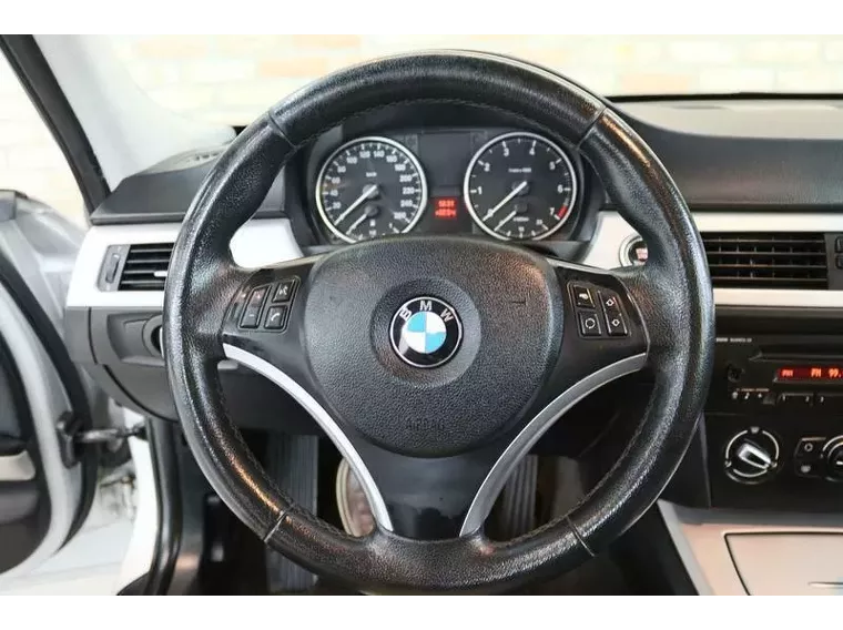 BMW 320i Prata 8