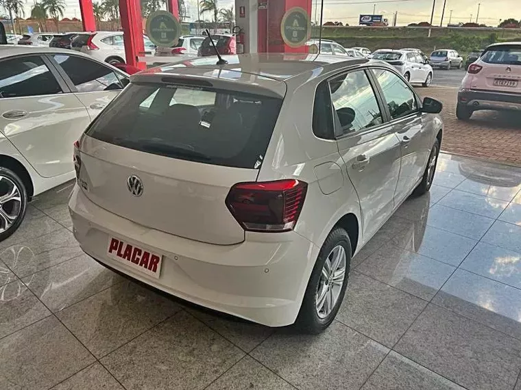 Volkswagen Polo Hatch Branco 6