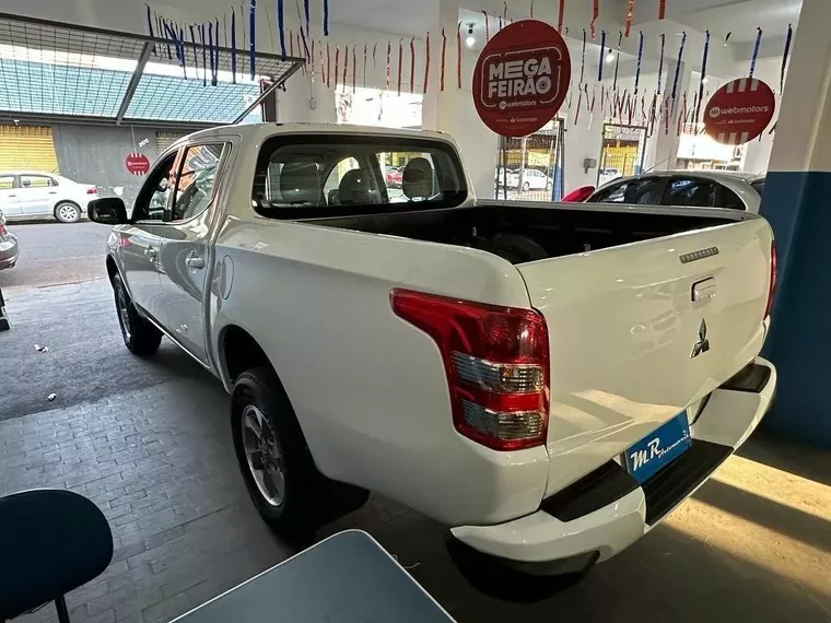 Mitsubishi L200 Triton Branco 6