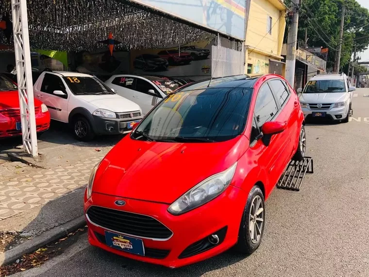 Ford Fiesta Vermelho 10