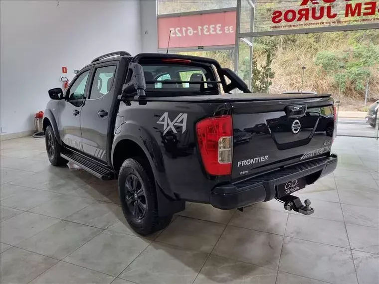 Nissan Frontier Preto 9