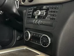 Mercedes-benz GLK 220