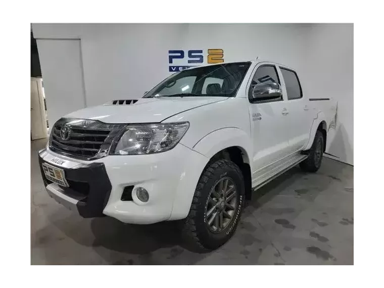 Toyota Hilux Branco 7