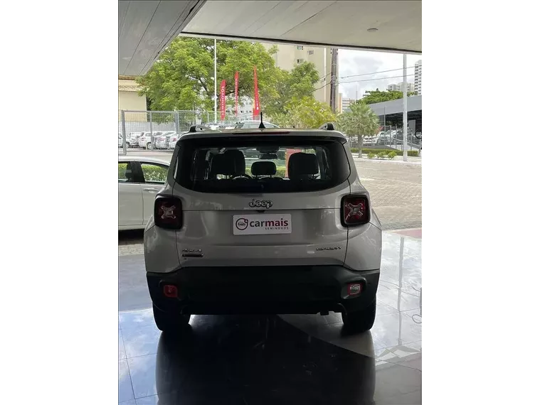 Jeep Renegade Prata 8