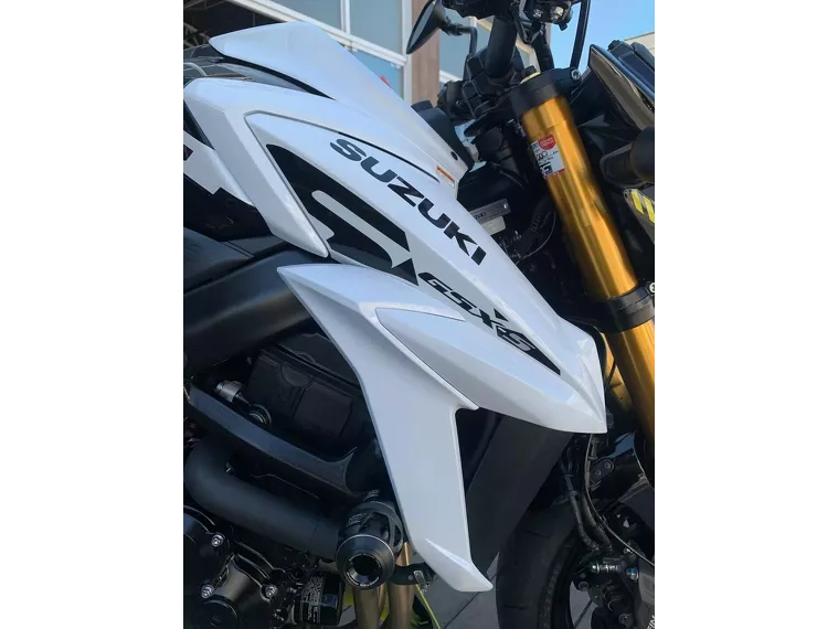 Suzuki GSX-S Preto 13