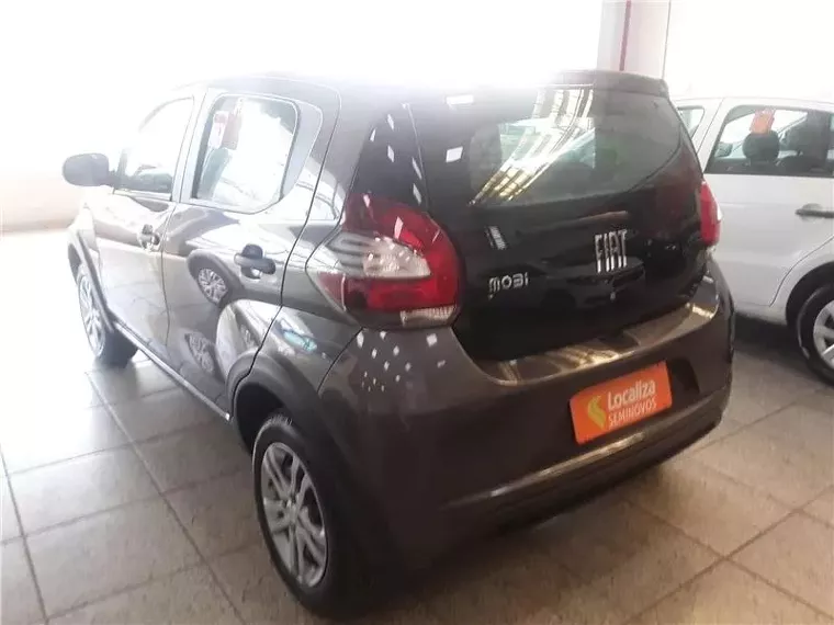 Fiat Mobi Prata 8