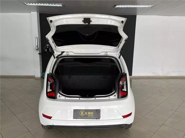 Volkswagen UP Branco 3