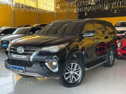 Toyota Hilux SW4