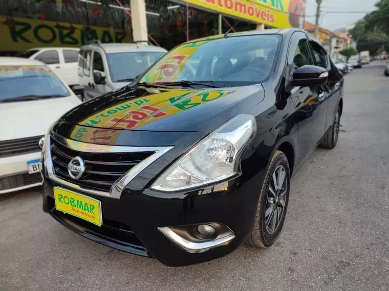 Nissan Versa Preto 8