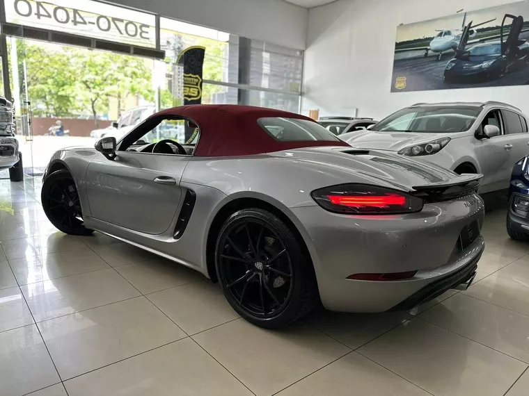 Porsche 718 Prata 3