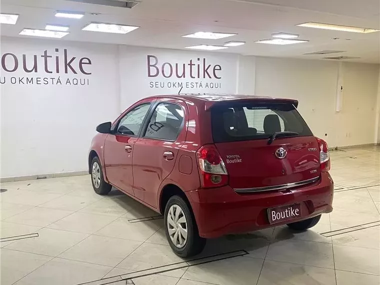 Toyota Etios Vermelho 7