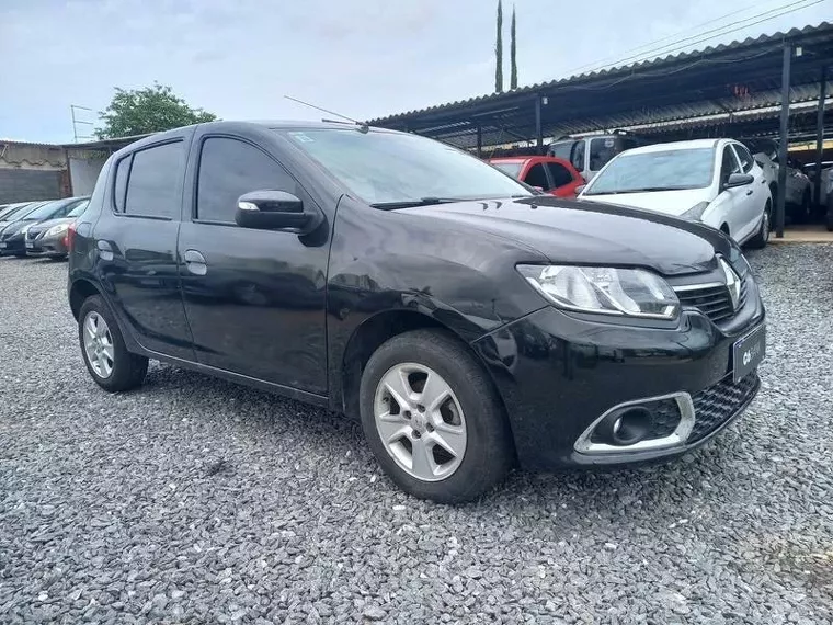 Renault Sandero Preto 6