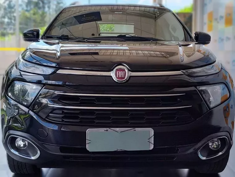 Fiat Toro Preto 1