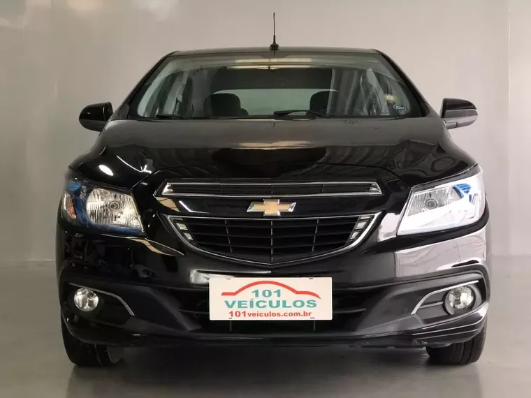 Chevrolet Onix Preto 2