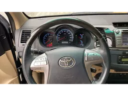 Toyota Hilux SW4