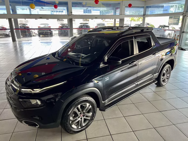 Fiat Toro Preto 24