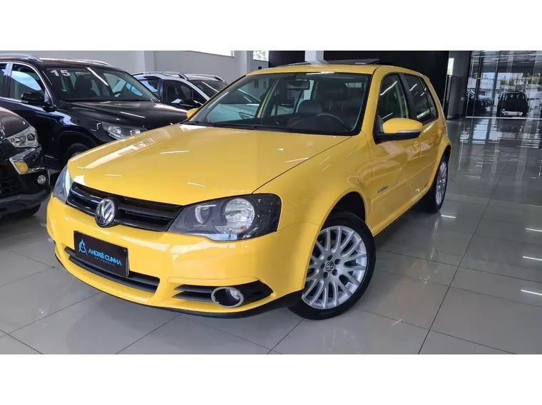 Volkswagen Golf Amarelo 2