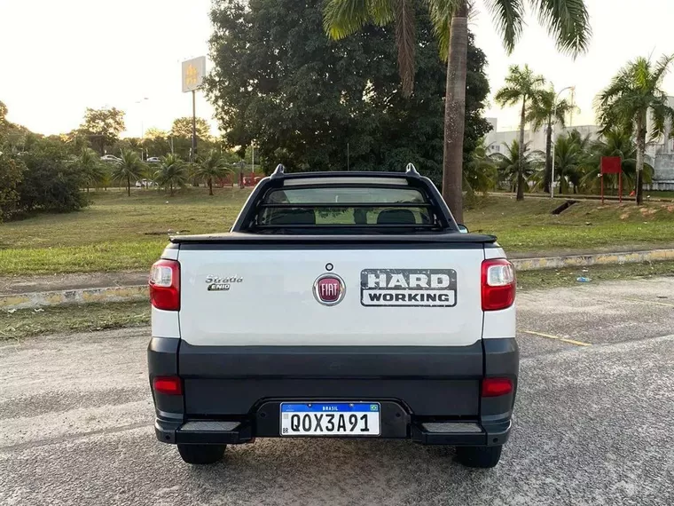 Fiat Strada Branco 1