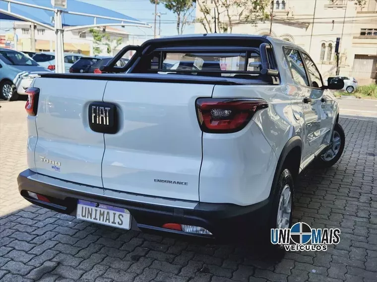 Fiat Toro Branco 1