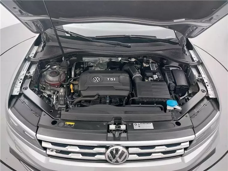 Volkswagen Tiguan Prata 9