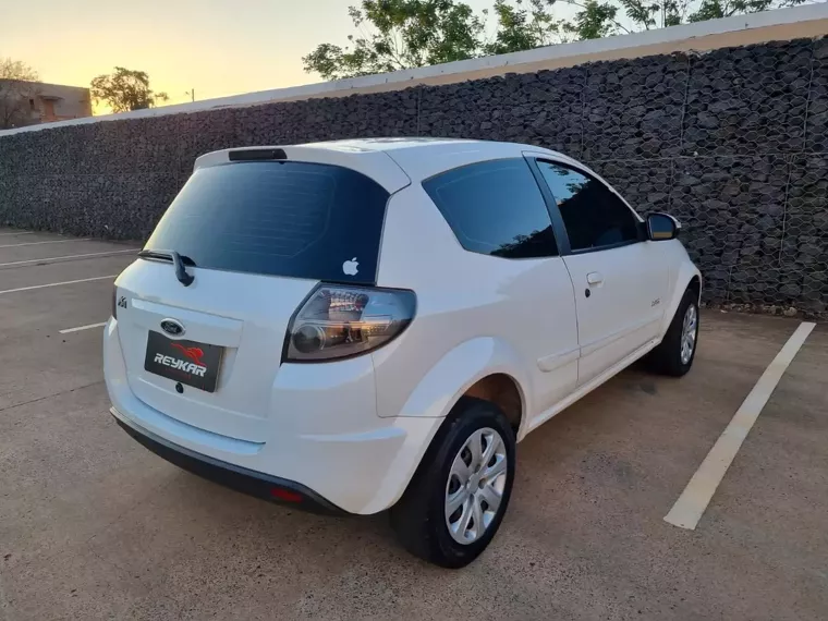 Ford KA Branco 2