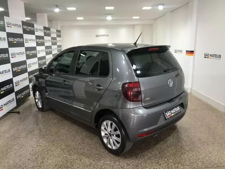 Volkswagen Fox Cinza 1