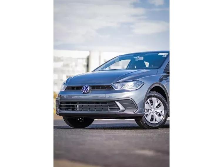 Volkswagen Polo Sedan Vermelho 4