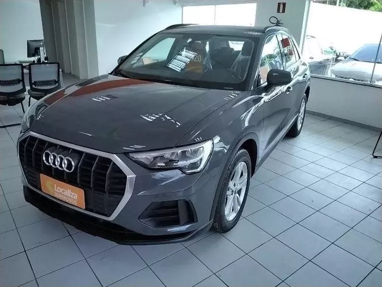 Audi Q3 Cinza 9