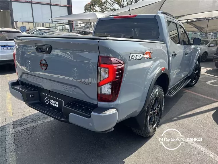 Nissan Frontier Cinza 18