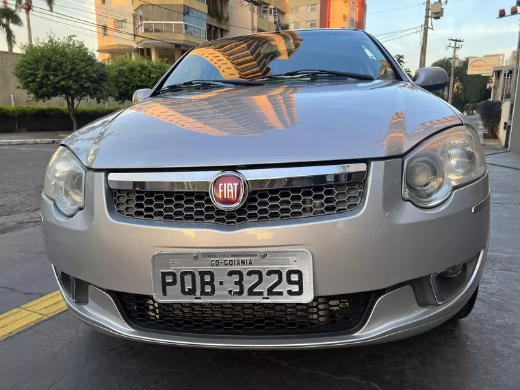 Fiat Palio Weekend Prata 12