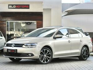 Volkswagen Jetta 2.0 Comfortline Prata 2014