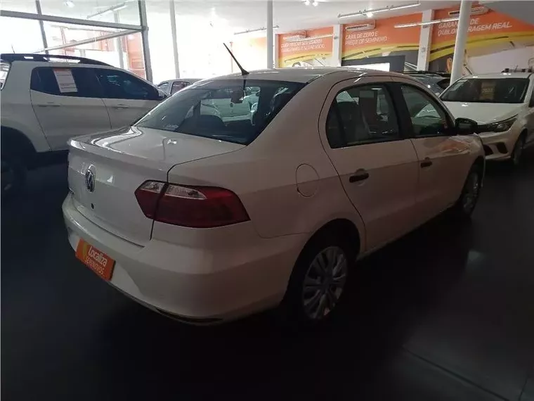 Volkswagen Voyage Branco 3