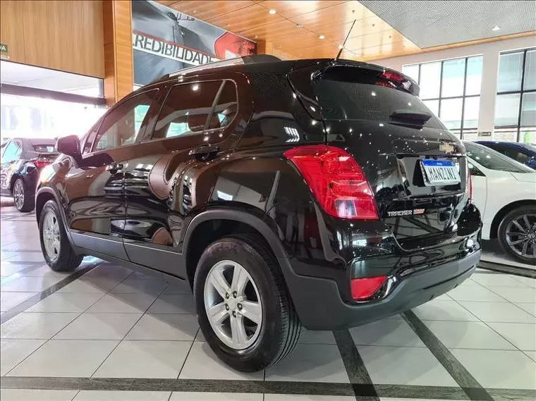 Chevrolet Tracker Preto 2