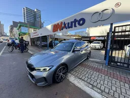 BMW 320i