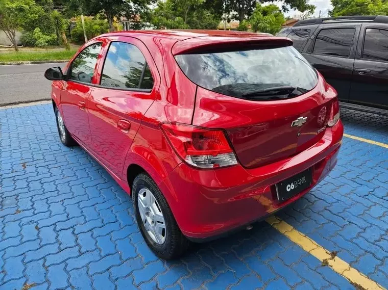 Chevrolet Onix Vermelho 9