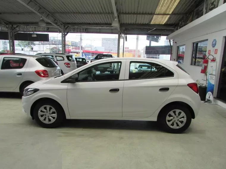 Chevrolet Onix Branco 3