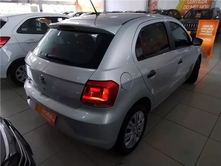 Volkswagen Gol Prata 10