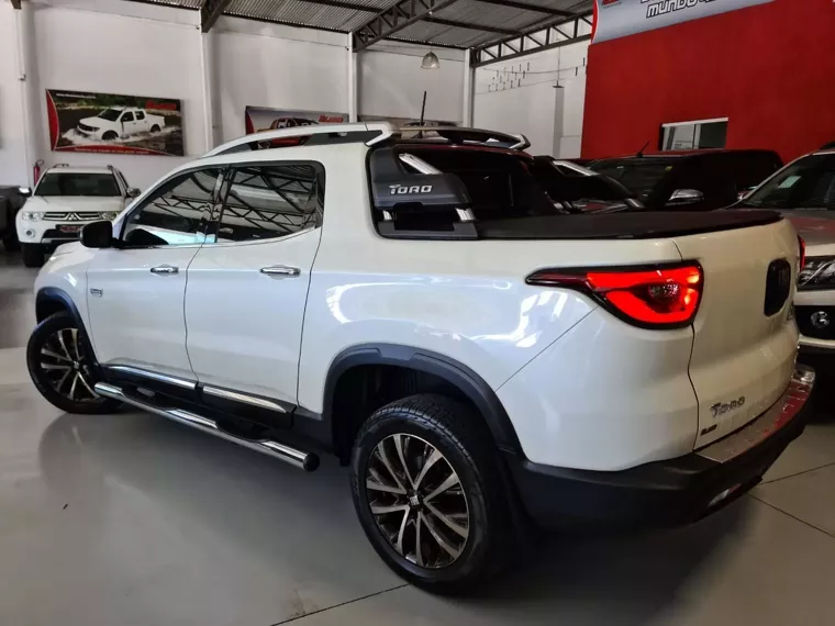 Fiat Toro Branco 2