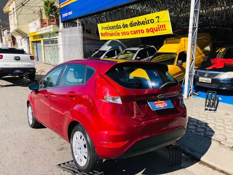 Ford Fiesta Vermelho 10