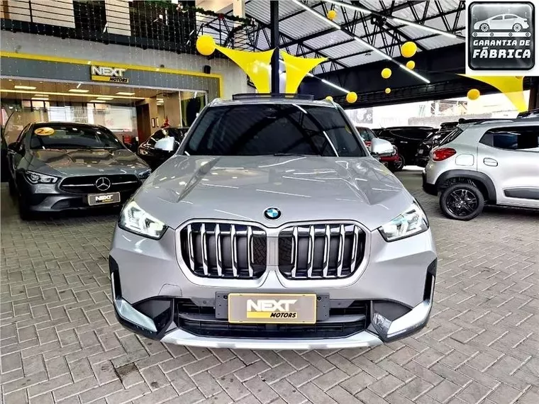 BMW X1 Prata 2